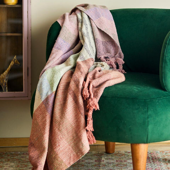 Desire throw rose Bloomingville recycled cotton