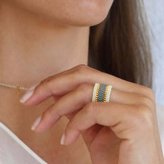 Sidai Designs wide woven ring grey beads Maasai handgeweven kralen ring fairtrade