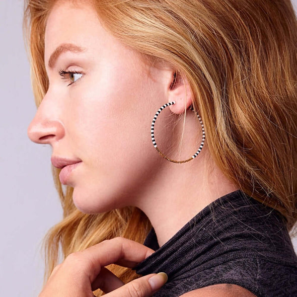 Sidai Design zebra hoop earrings oorbellen zwart wit goud kralen Masaai Masai