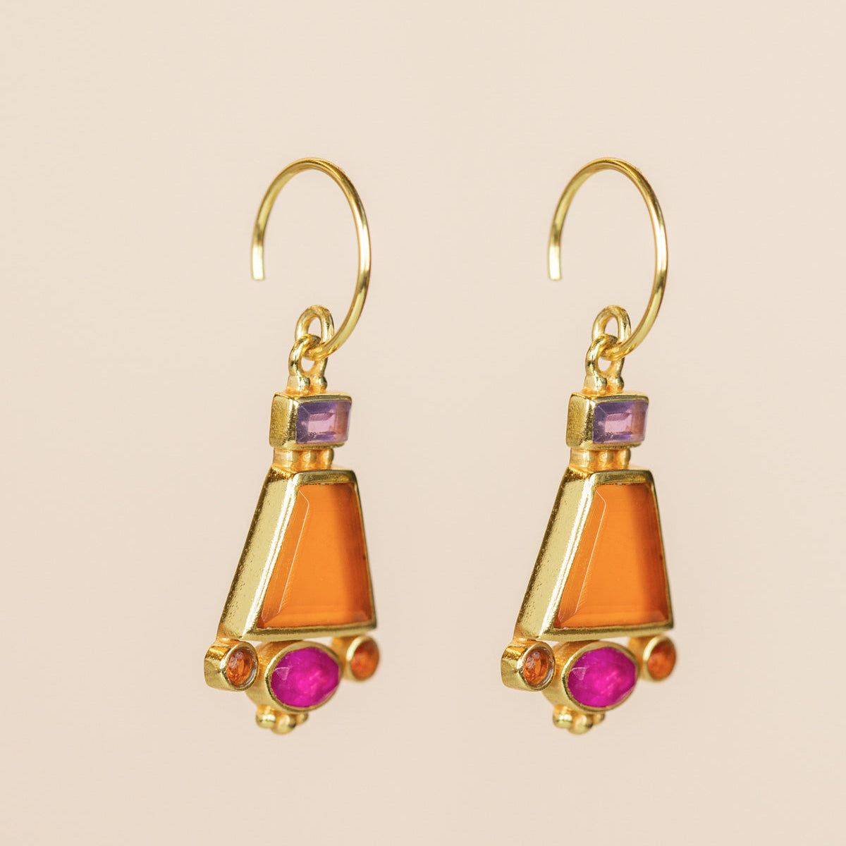 Pair of gold earrings with orange and pink gemstones Muja Juma