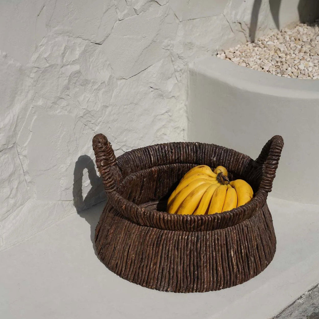 Bazar Bizar Chizara basket banana leaf