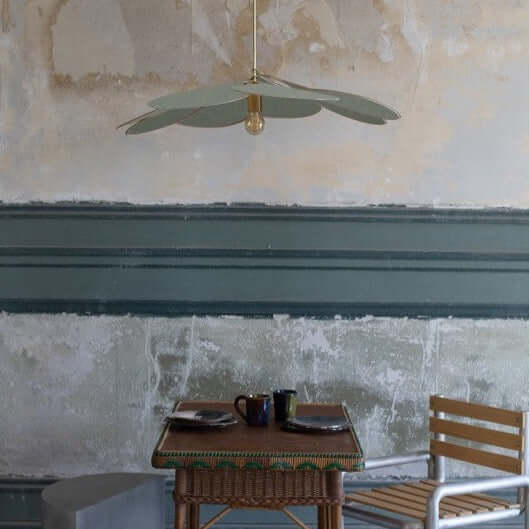 Georges Pendelleuchte 8 Blütenblätter Blass Originelle S