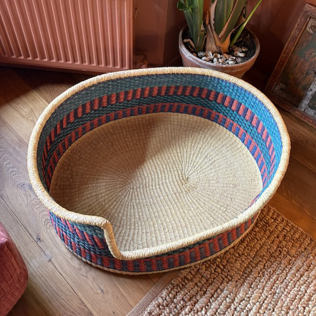 Panier à chien tissé à la main L - Bleu/Rouge