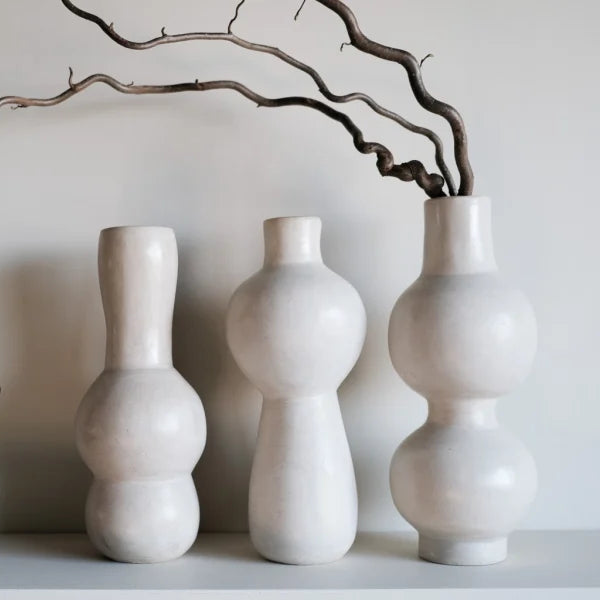 Tadelakt vase handmade in Morocco unique dried flowers white
