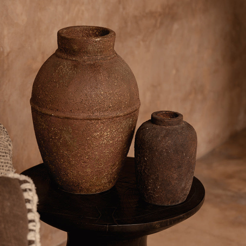 Two brown terracotta pots Bazar Bizar