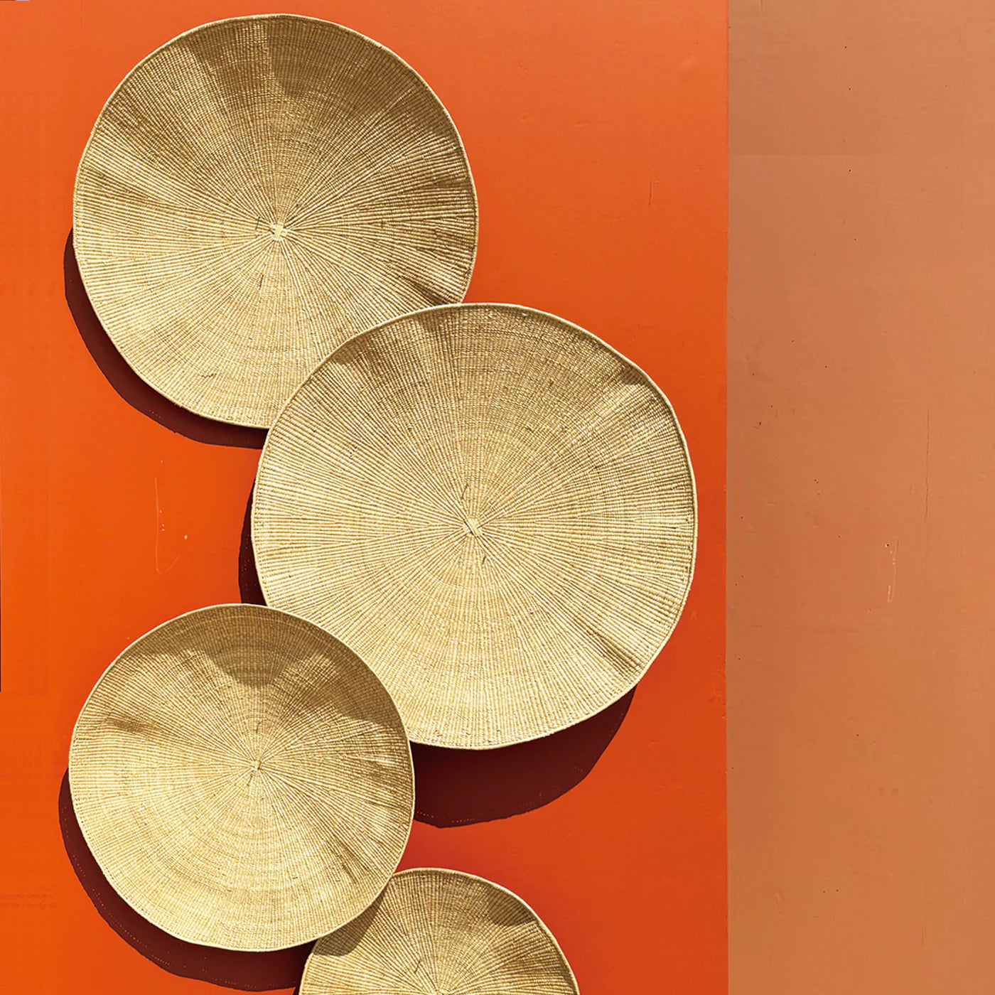 runde Wandkörbe aus natürlichem Palmblatt