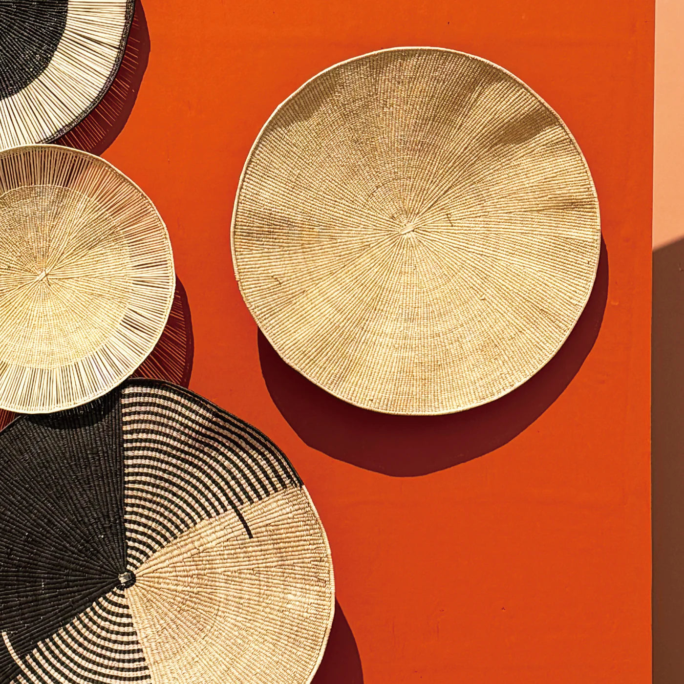 runder geflochtener Wandkorb Wohnkultur