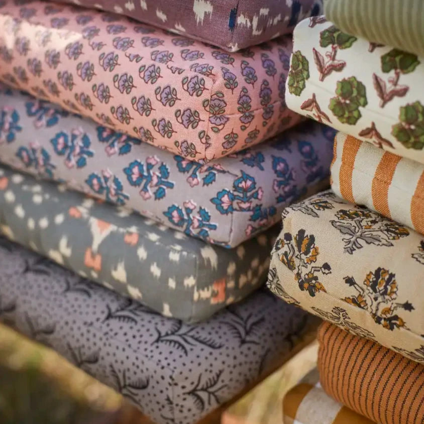 Madam Stoltz chair pad cotton with flower print tuinkussen