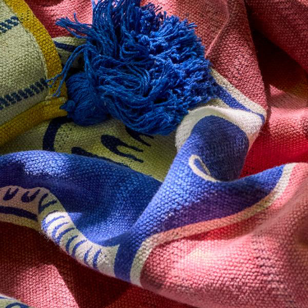 Remy throw fish design Bloomingville pink