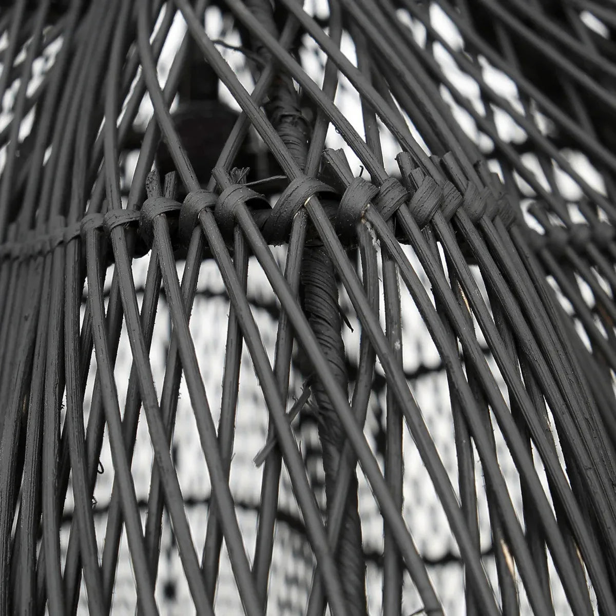 bazar Bizar black whipped rattan lamp detail