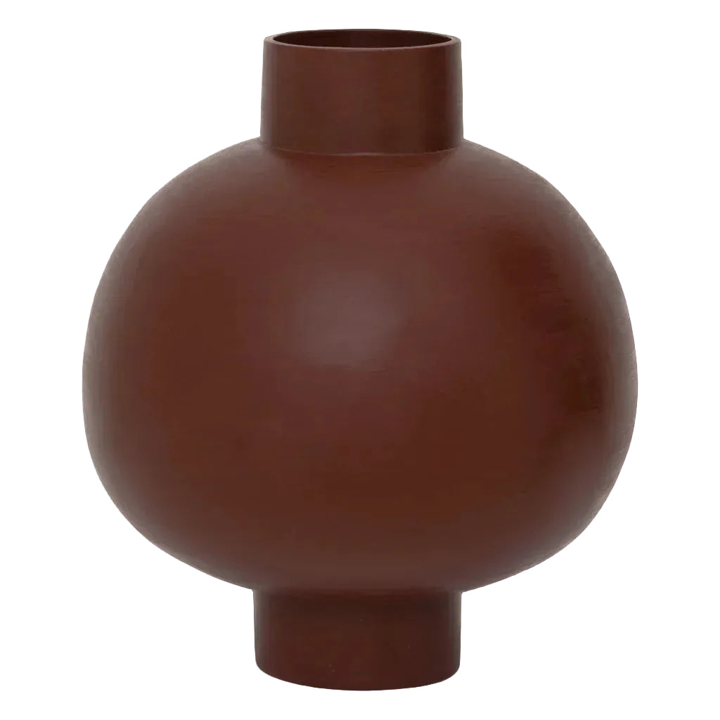 maroon flower pot and vase round