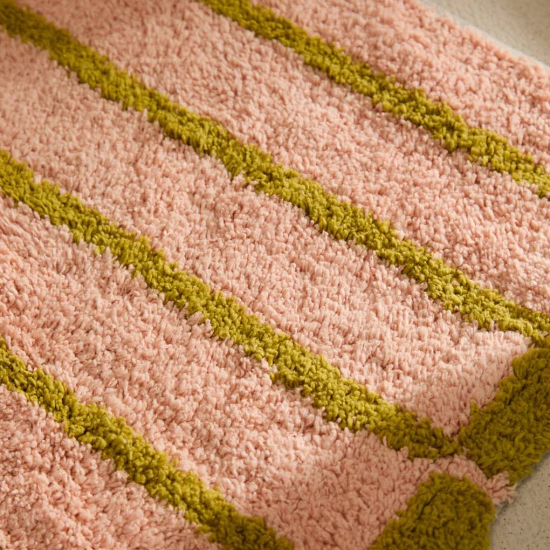 Calma House Saturn Striped Pink Bath Mat Zoom