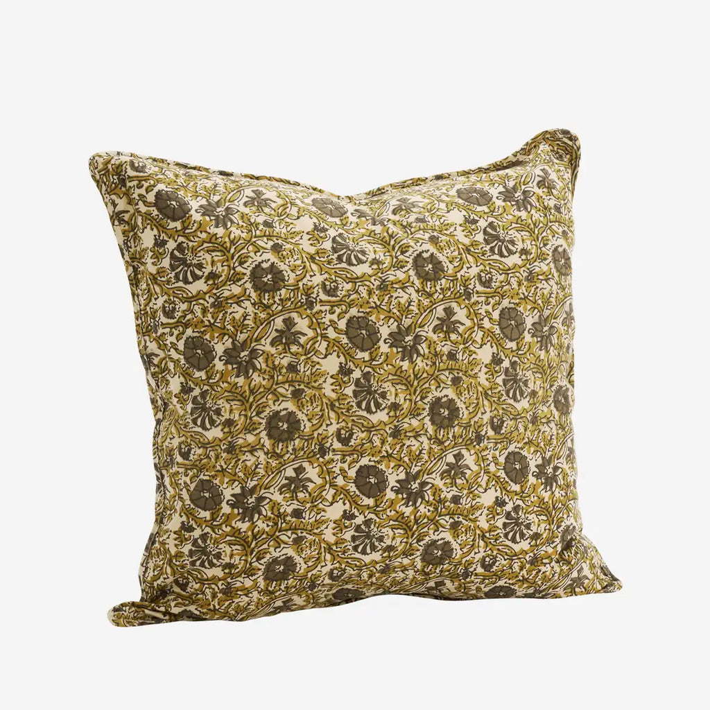 Decorative pillow with floral pattern Madam Stoltz 