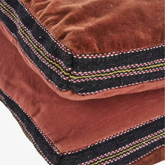 Madam Stoltz cotton velvet mattress burnt red close-up