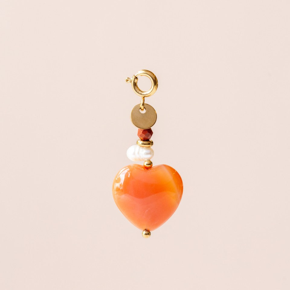 Pendentif en forme de cœur en orange avec argent sterling plaqué or et perle