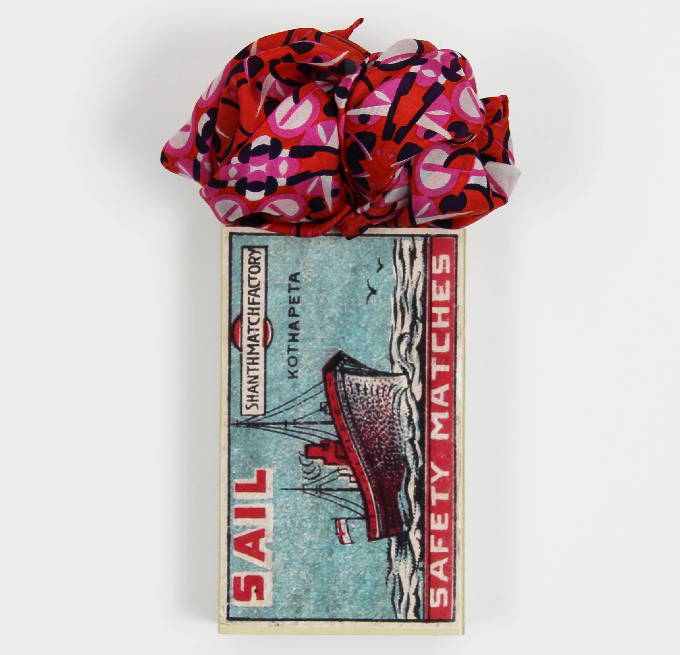 Les Belles Vagabondes Mini Ephemere Fuchsia Gift Box