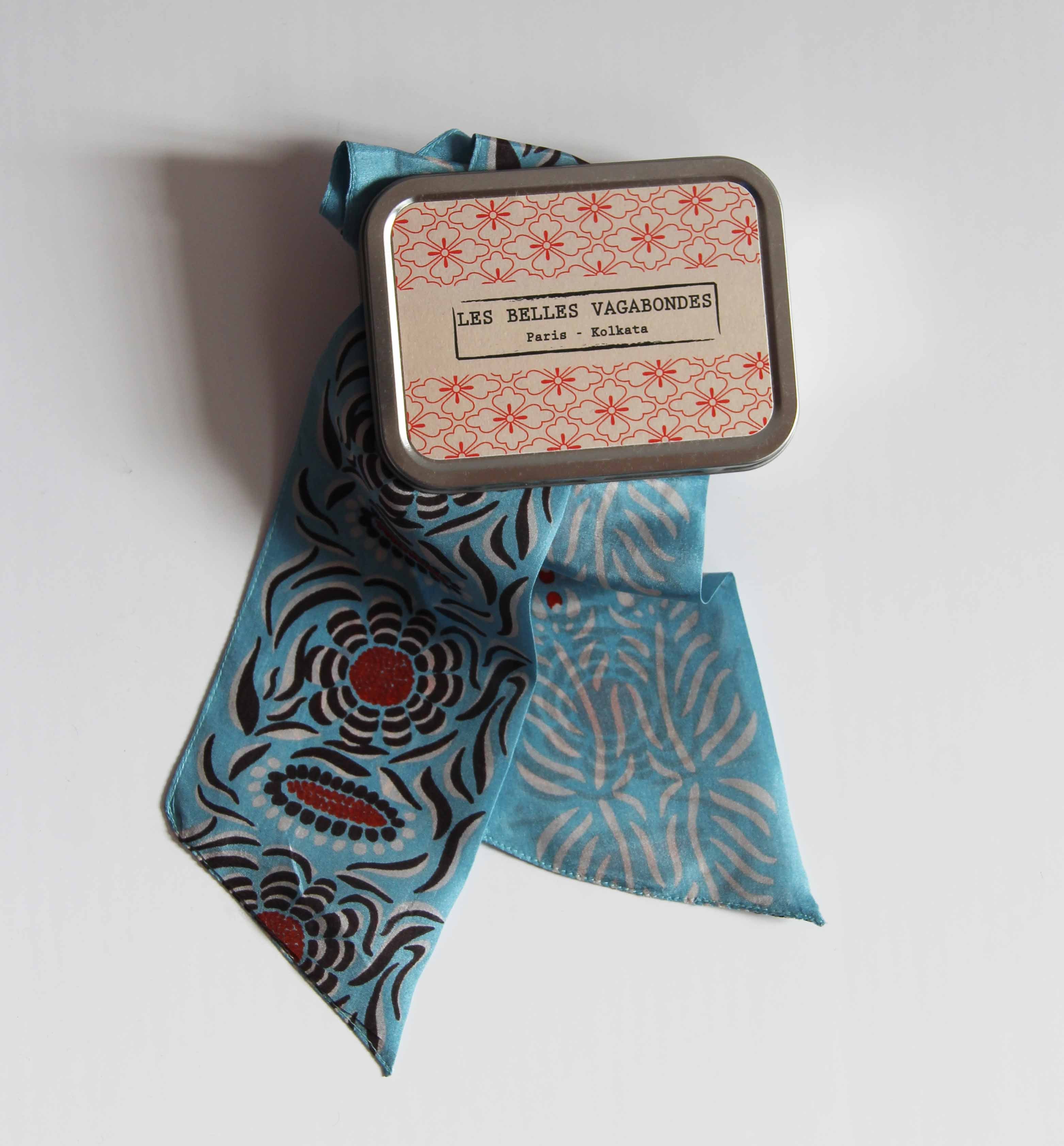 Les Belles Vagabondes Silk Twilly Camelia Blue Metal Gift Box