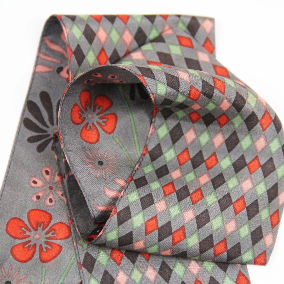Les Belles Vagabondes Silk Twilly Scarlett Brown Close Up