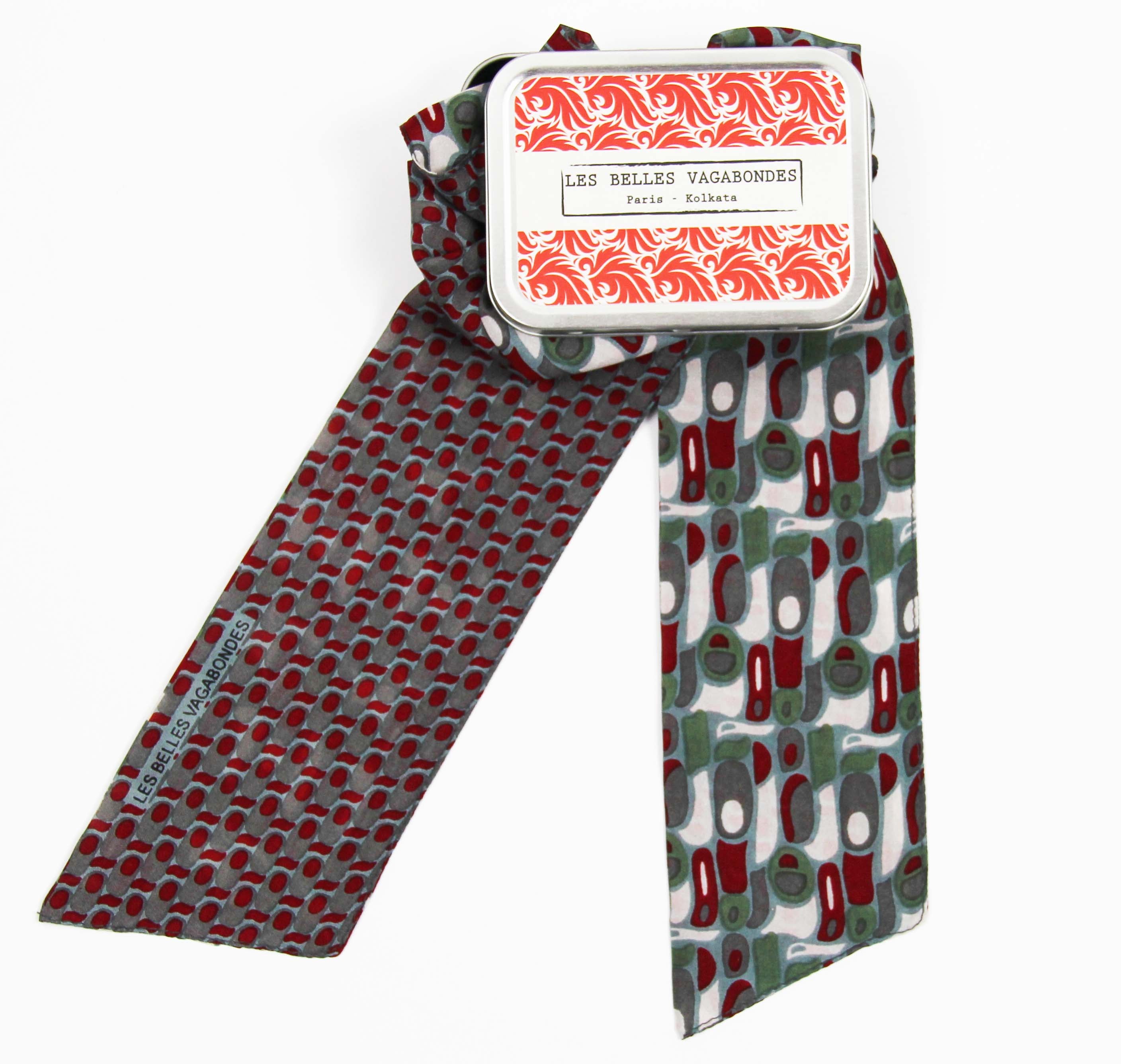 Les Belles Vagabondes Silk Twilly Vibrato Bordeaux Metal Gift Box