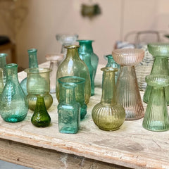 small vase recycled glass kleine vaasjes gerecycled glas de Weldaad