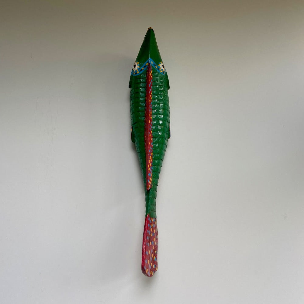 décoration murale en bois poisson peint en vert