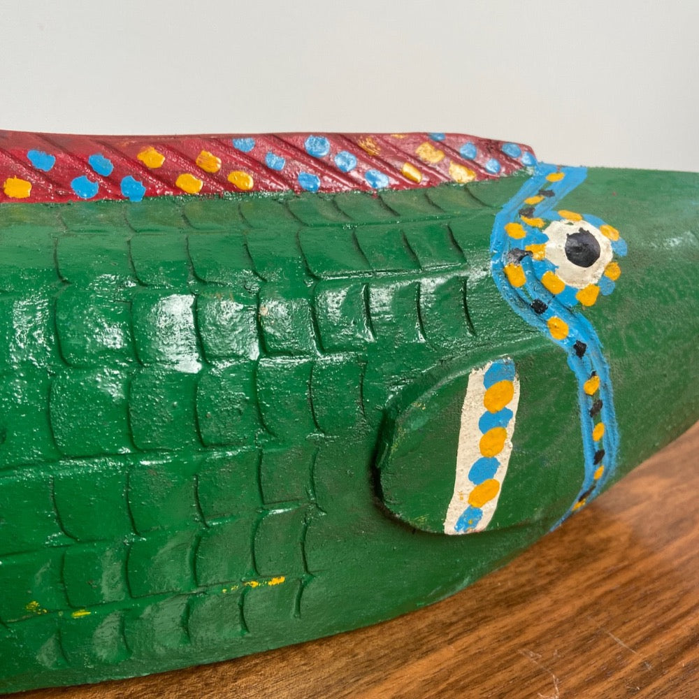 décoration murale en bois poisson peint en vert