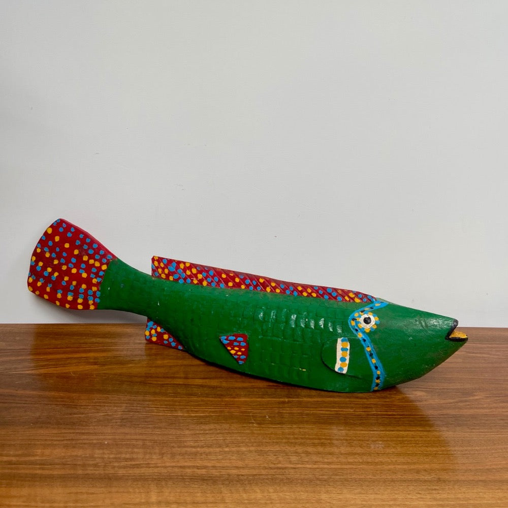 décoration murale en bois poisson peint en vert