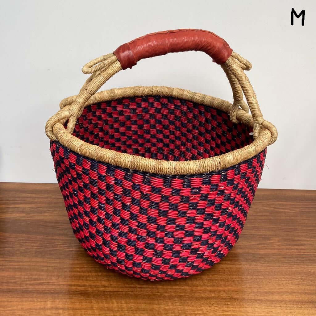Bolga basket Gone Arty Afrikaanse mand Fairtrade handgemaakt handvat African basket red leather handle rood