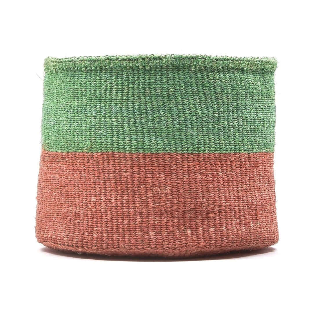 The Basket Room Cheo colourblock baskets handwoven sisal green coral mand Kenia handgemaakt fairtrade groen rood