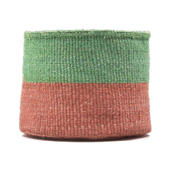 The Basket Room Cheo colourblock baskets handwoven sisal green coral mand Kenia handgemaakt fairtrade groen rood