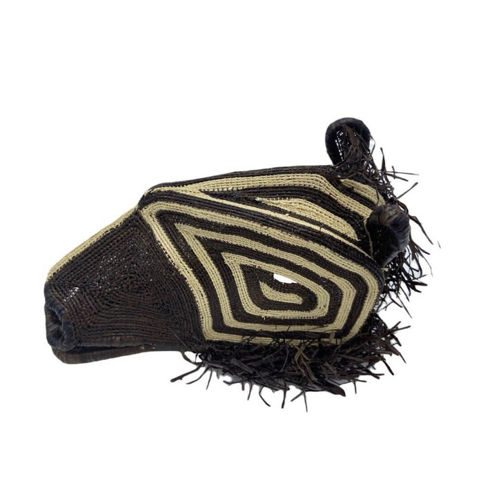 Corinne Bally masks black white Panama kunstmaskers maskers webshop Nederland