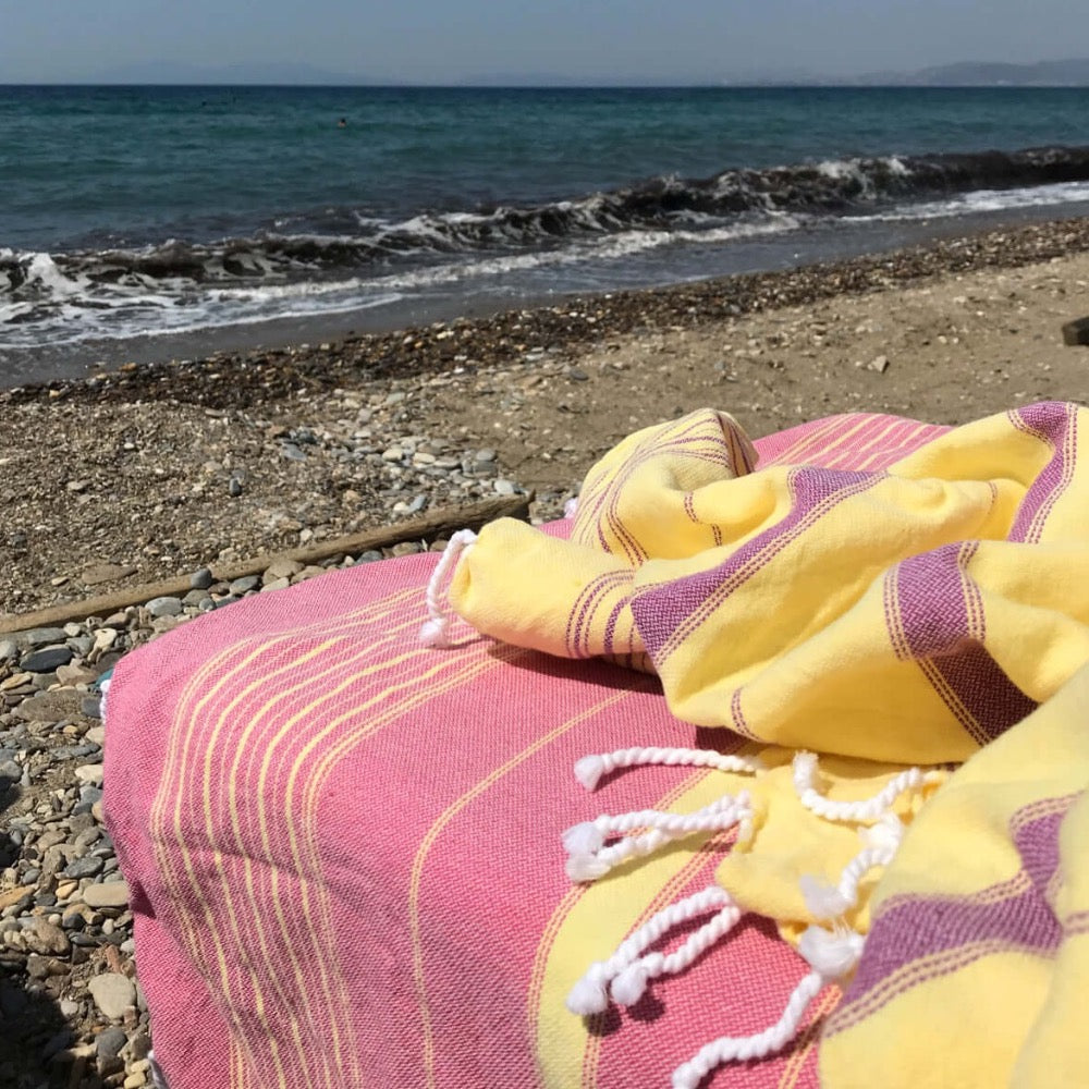 gele strandhanddoek paarse strepen Ottoman licht dun sarong  Edit alt text
