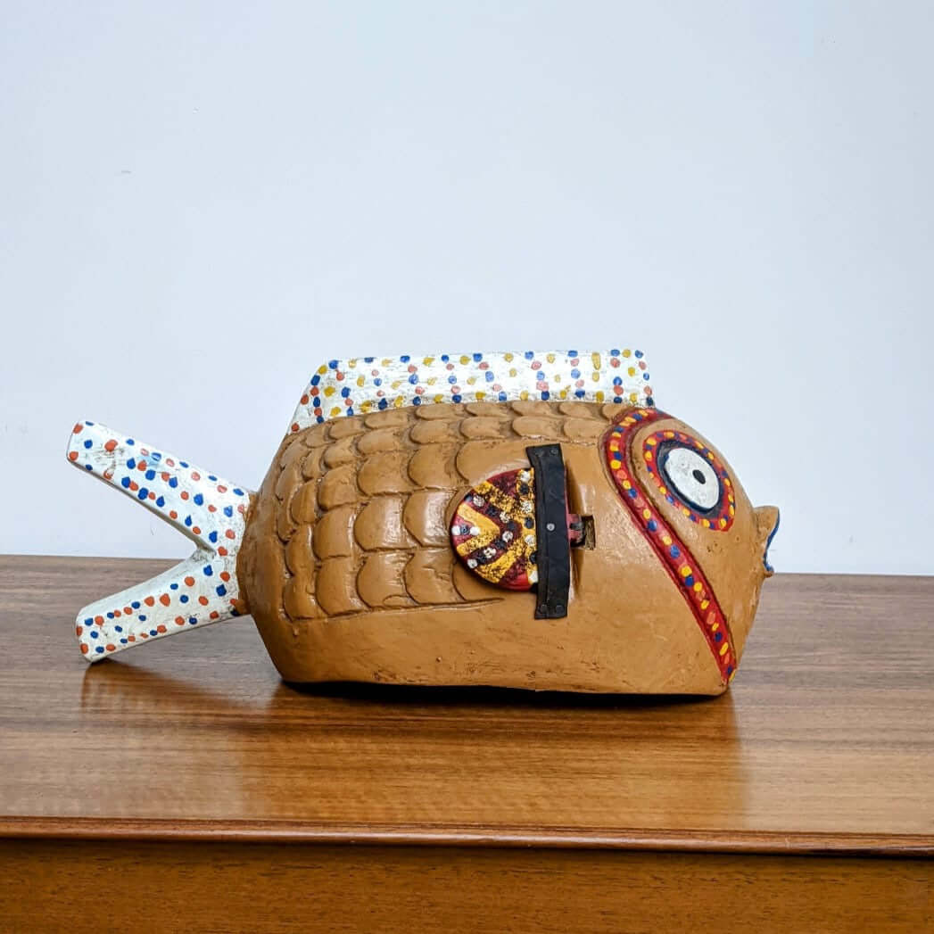 pez Bozo poisson en bois Sankore Afrique Poisson en bois coloré vivre décoration intérieure cadeau unique Commerce équitable fait main couleur intérieur brun