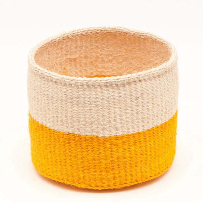 The basket Room colourblock orange Rukia woven baskets handgeweven manden sisal oranje
