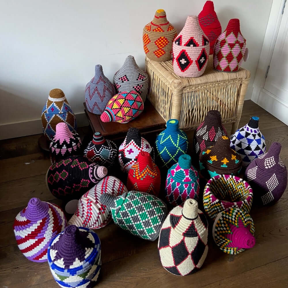 Berber basket mand berbermand Marokko colourful kleurrijk small Souk in the City