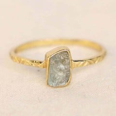 Muja Juma geboortesteen ring maart aquamarijn birthstone rings march aquamarine