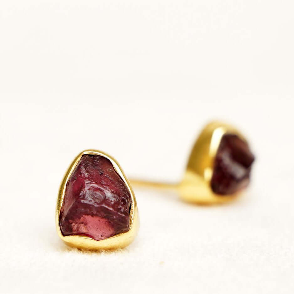 geboortesteen oorbellen verguld januari granaat birthstone earrings gold plated january garnet capricorn