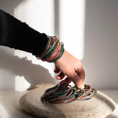 gerecycelde teenslipper armband fairtrade duurzaam sieraden waterdicht kleurrijk handgemaakt