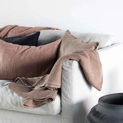 Margaux linen cushion cover 40x60 cm almond Tell Me More linnen kussenhoes roze romantisch