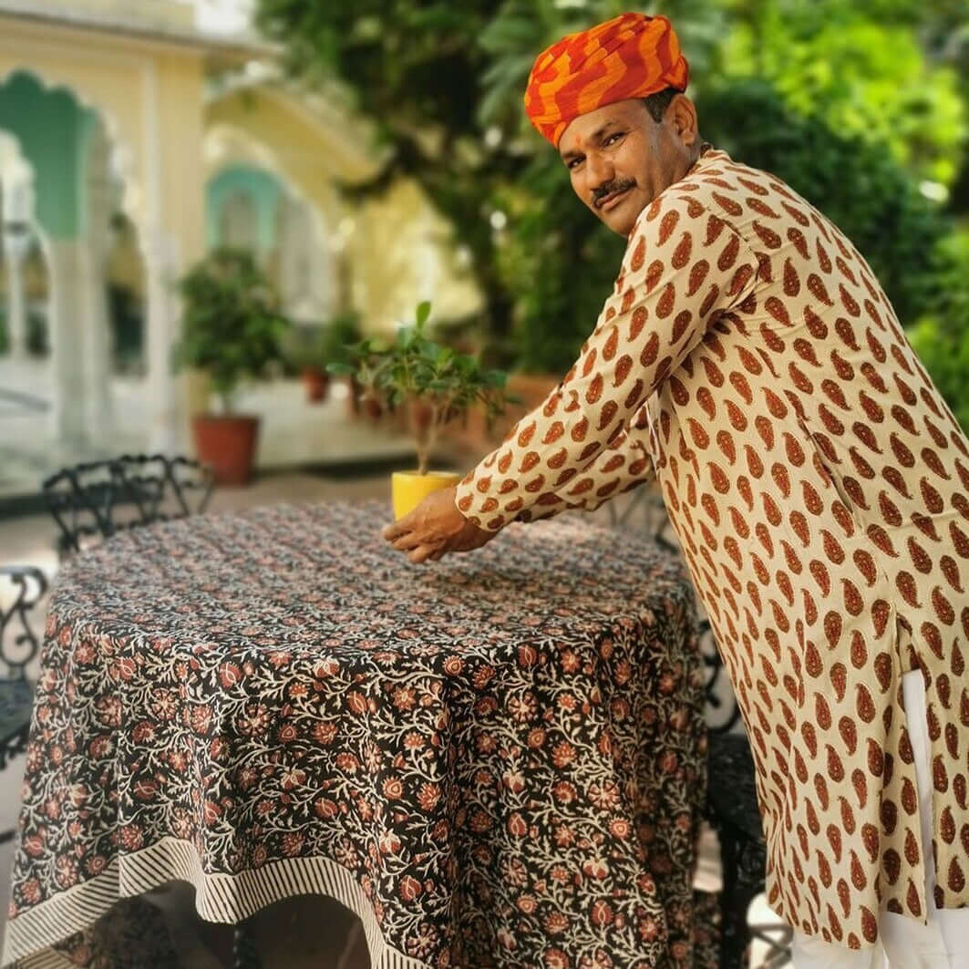 Kalambari tablecloth indian block print Curiosty Lab tafelkleed blokprint kleurrijk zwart