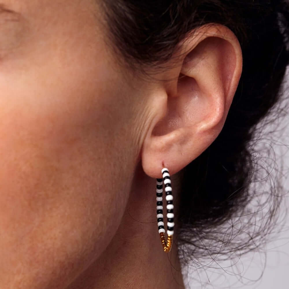 Sidai Design zebra hoop earrings oorbellen ringen zwart wit goud kralen Masaai Masai